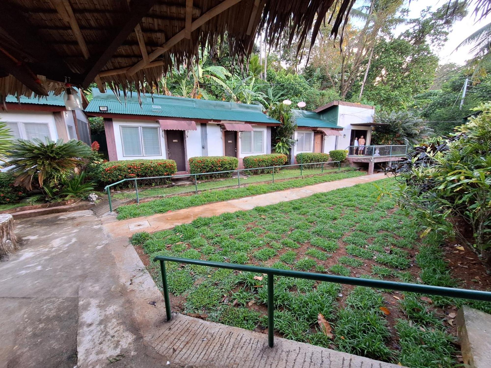 Agta Beach Resort Biliran Szoba fotó
